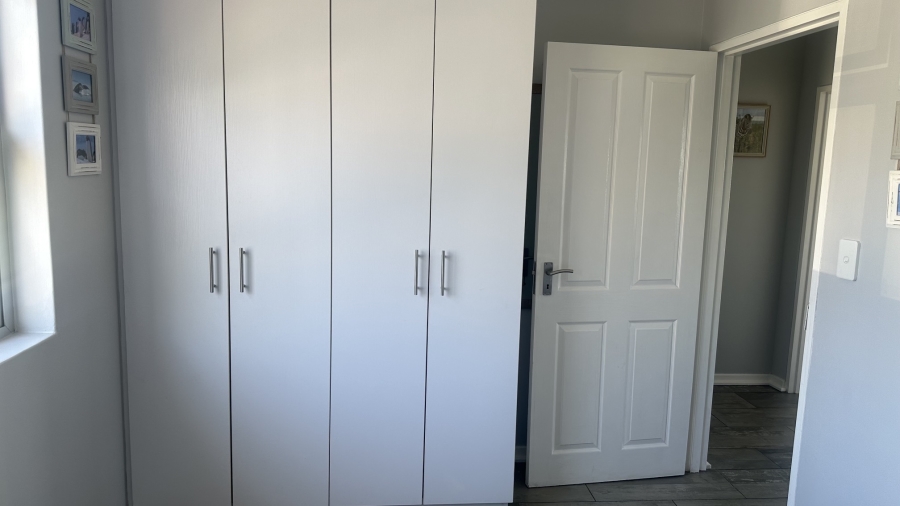 To Let 3 Bedroom Property for Rent in Big Bay Western Cape